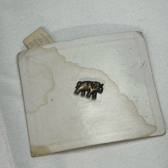 Vintage 50’s Elephant Lapel Pin copper or brass ? - Picture 4 of 6